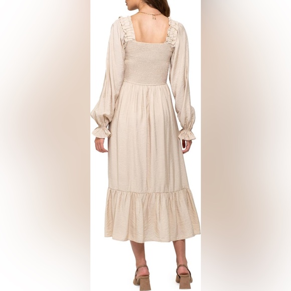 August Sky Tan/Cream Smocked Long Sleeve Maxi Dress NWOT - Picture 4 of 5